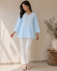 Riti collection Women Embroidered Straight Kurta
