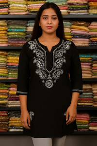 Lucknowi Chikankari Women Chikan Embroidery Straight Kurta