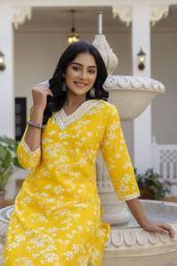 Koito Women Embroidered Straight Kurta