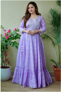 Daizen Women Embroidered Anarkali Kurta