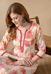 BKApparels Women Printed Straight Kurta