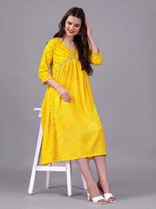 KPF Women Striped Anarkali Kurta