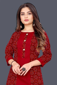 Fab Empire Women Embellished Straight Kurta