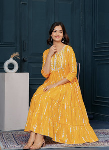 SAJREEN Women Embroidered Anarkali Kurta