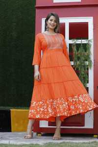 DAMMODE Women Embroidered Anarkali Kurta
