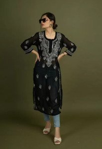 CHIKANKARI BY KK Women Chikan Embroidery Straight Kurta