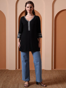 Yash Gallery Women Embroidered Straight Kurta