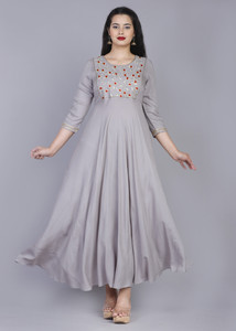 Daneen Women Embroidered Anarkali Kurta