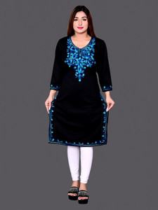 VESTIYAPLUS Women Embroidered Straight Kurta