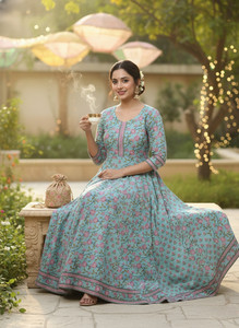 Gulmehendi Women Printed Anarkali Kurta