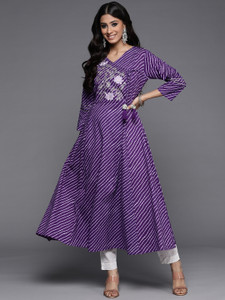 Varanga Women Embroidered Anarkali Kurta