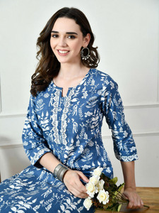 Vaimiya Women Floral Print Straight Kurta
