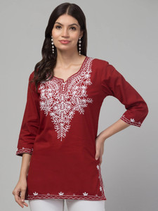 FamBee Women Embroidered Straight Kurta