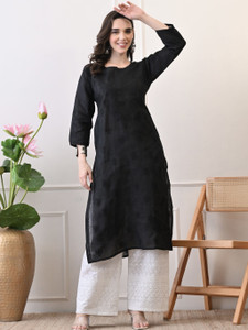 Chikirpolo Women Chikan Embroidery Straight Kurta