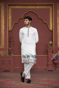 House Of Sanskruti Men Woven Design Straight Kurta