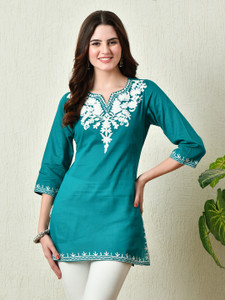 Akshatani Women Embroidered Straight Kurta