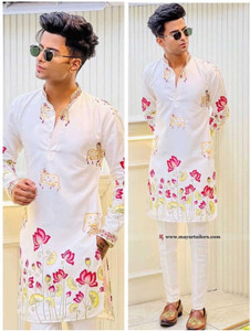 CRYSTALREVENUE Men Embroidered Straight Kurta