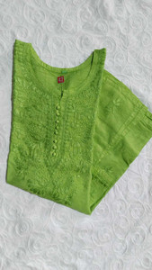 Adab chikan handicraft Women Self Design Straight Kurta
