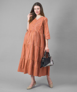 Negen Women Printed Flared Kurta