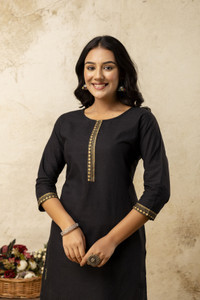 Surhi Women Solid Straight Kurta