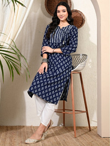 RR SA KURTIS Women Printed Straight Kurta
