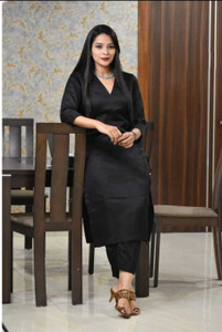 Stylefy Women Solid Straight Kurta
