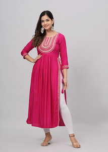 TANTANATAN Women Embroidered Trail Cut Kurta
