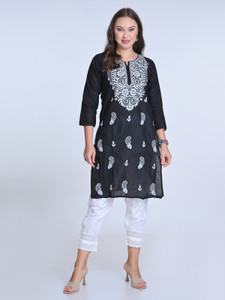 MADEEHA CHIKANKARI Women Chikan Embroidery Straight Kurta