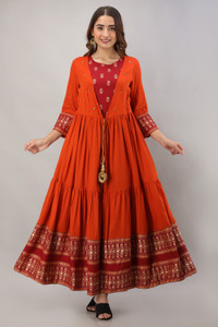 Nehamta Women Floral Print Frontslit Kurta