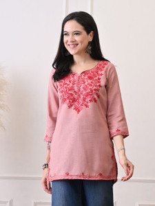 Akshatani Women Embroidered Straight Kurta