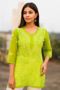 Lucknowi Chikankari Women Chikan Embroidery Straight Kurta