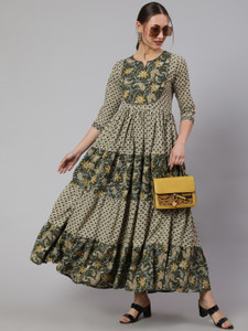 GLAM ROOTS Women Floral Print Flared Kurta