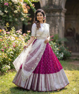 SHREEENATHJICREATION Self Design Semi Stitched Lehenga & Crop Top
