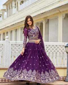 MAN PRIYA TRENDZ Embroidered Semi Stitched Lehenga Choli