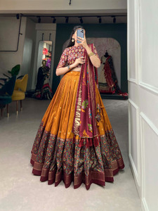 KRISHU ETHNICS Floral Print Semi Stitched Lehenga Choli