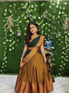 Hyper Enterprize Self Design Semi Stitched Lehenga Choli