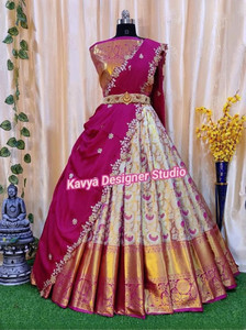 SHREEENATHJICREATION Solid Semi Stitched Lehenga Choli