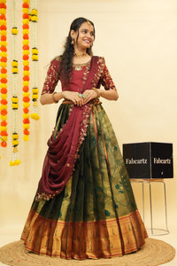 SHREE CREATION Self Design Semi Stitched Lehenga Choli