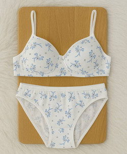 FOOTLEAP Lingerie Set