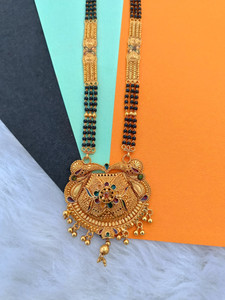 mnjewelery Traditional Black‑Bead Mangalsutra with Heavy Ethnic Pendant Alloy Mangalsutra