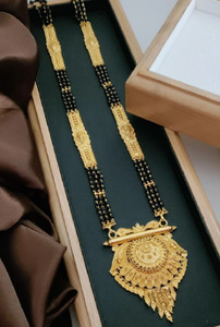 LaChoiceIt Beautiful and Unique Trending Design Pendant Mangalsutra with 24 Inch Long Chain Brass, Alloy Mangalsutra