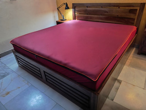 DLB Zippered King Size Breathable, Waterproof Mattress Cover