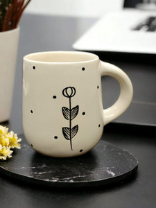 कॉन्स्ट Coffee – Flower on Leaves (Black) सिरेमिक मग
