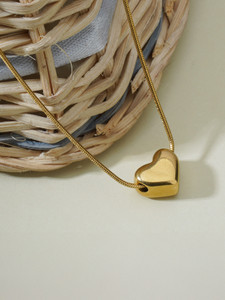 BISHTY Gold heart shaped | Anti Tarnish | Valentine's day Gift| Anniversary Gift Gold-plated Plated Stainless Steel Chain