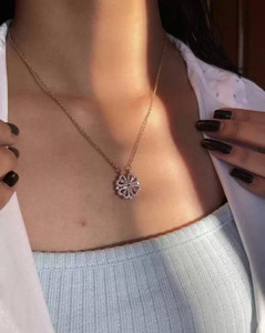 Gleve Gleve Stainless Steel Necklace Crystal Gold-plated Plated Stainless  Steel Necklace Price in India Buy Gleve Gleve Stainless Steel Necklace