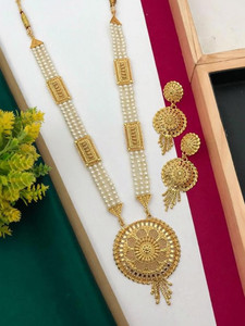 Krishna Enterprise Alloy Gold-plated White Jewellery Set