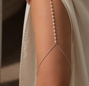Snazzy Soul Studio Korean Pearl SIlver Thigh Leg Chain Thigh Jewellery For Girls And Women Brass Necklace