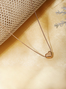 BISHTY Rose Gold heart shaped pendant chain for Girls Women Gold-plated Plated Stainless Steel Chain