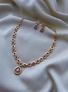 RUJVE JEWELLERY Brass, Copper Gold-plated Gold Jewellery Set
