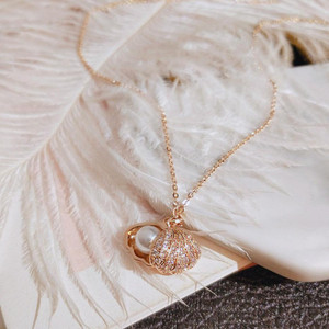 Wynona Wynona Rose Gold Oyster shell pearl pendant necklace for women Zircon Copper Plated Stainless Steel Necklace
